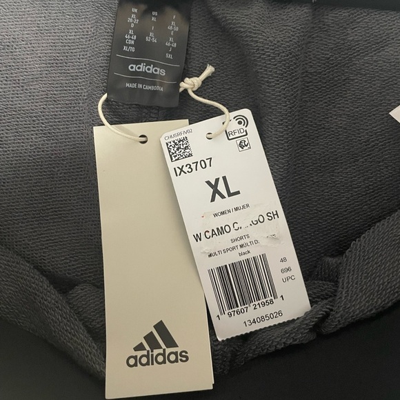 NWT Adidas Camo Print Cargo Lightweight Shorts. Size XL - Picture 14 of 14